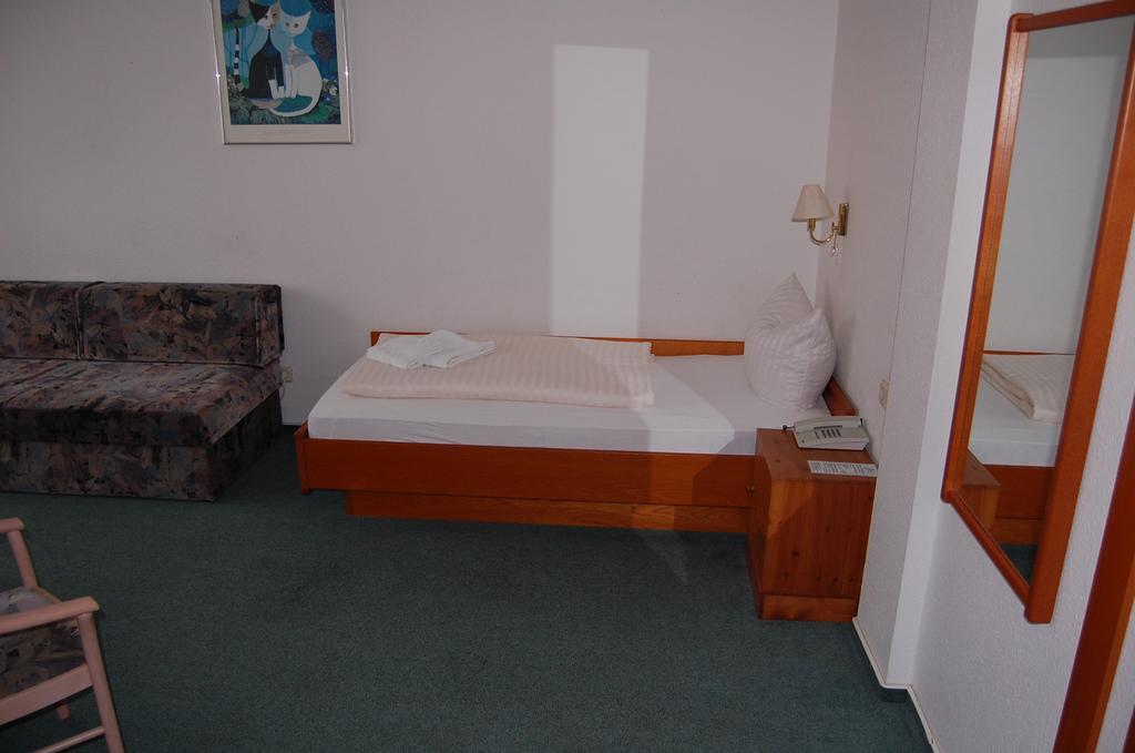 Hotel Jahnke Neubrandenburg Rum bild