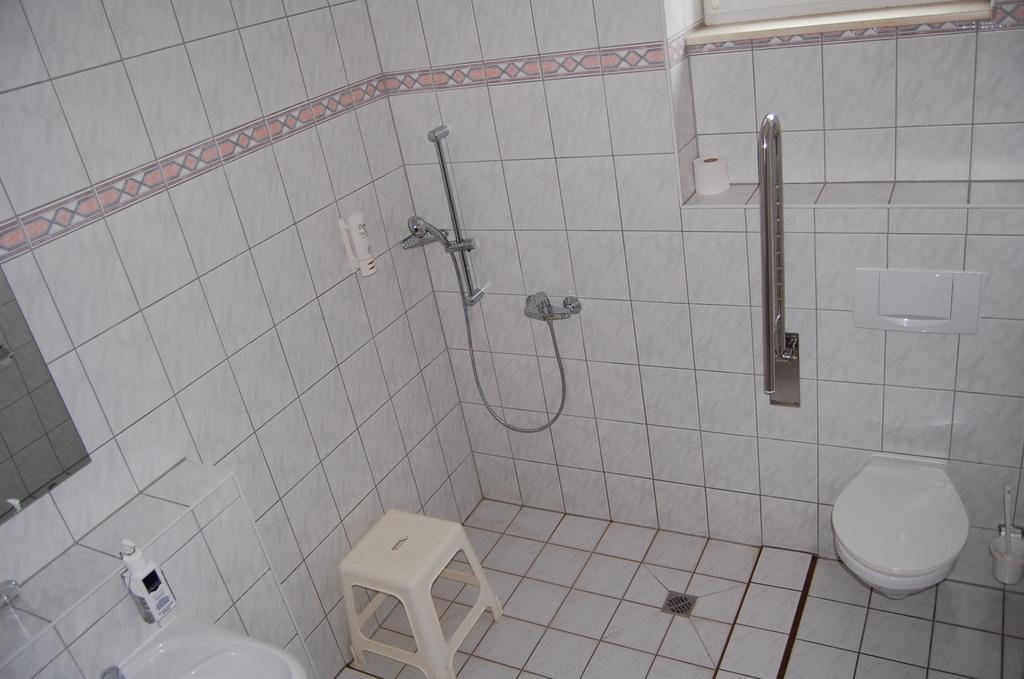 Hotel Jahnke Neubrandenburg Rum bild